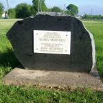 Soleczniki - pamiatkowy kamień przy kościele