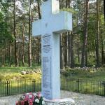 Koniuchy - krzyż pamięci ofiar pacyfikacji
